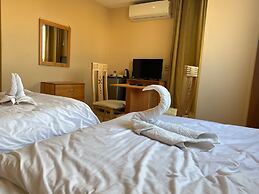 Grand Pyramids View Guesthouse