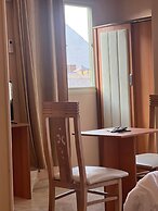 Grand Pyramids View Guesthouse