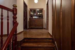 Old Town Suites