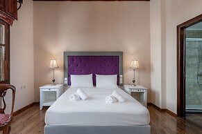 Old Town Suites