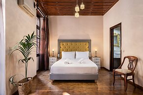 Old Town Suites