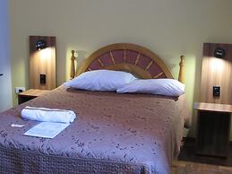 Hotel Sueños Dorados