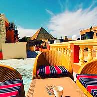 Pyramids paradise hotel