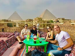 Pyramids paradise hotel