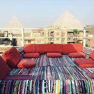 Pyramids paradise hotel
