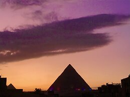 Pyramids paradise hotel