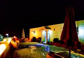 Pyramids paradise hotel