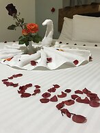 Pyramids paradise hotel