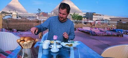 Pyramids paradise hotel