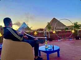 Pyramids paradise hotel
