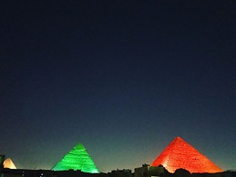 Pyramids paradise hotel