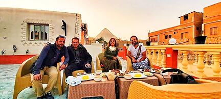 Pyramids paradise hotel