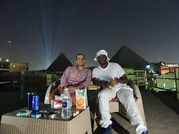 Pyramids paradise hotel