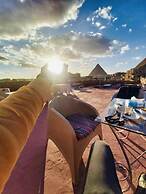 Pyramids paradise hotel