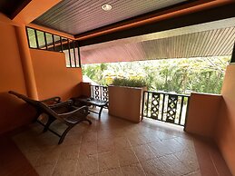 Sea Breeze Resort