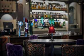 Woodford Dolmen Hotel