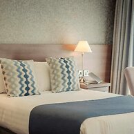 Woodford Dolmen Hotel