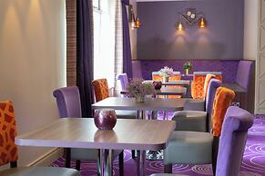 Woodford Dolmen Hotel