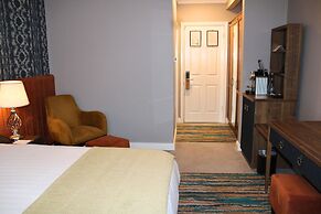 Woodford Dolmen Hotel