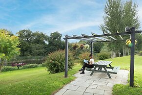 Woodford Dolmen Hotel
