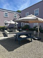 Woodford Dolmen Hotel