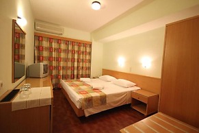 Nafsika Hotel