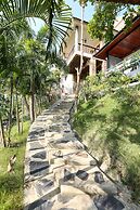 Haadson Resort