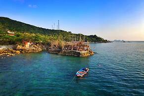 Haadson Resort