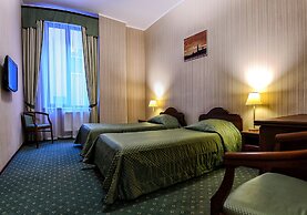 9 Owls Hotel