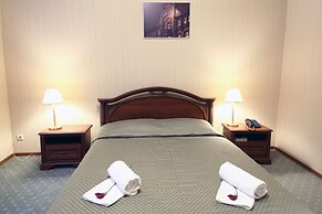 9 Owls Hotel