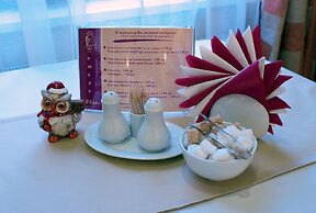 9 Owls Hotel