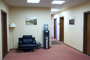9 Owls Hotel