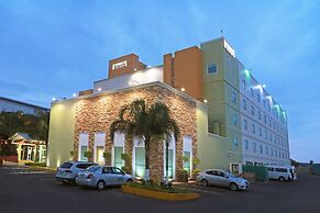 Staybridge Suites Queretaro by IHG