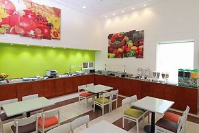 Staybridge Suites Queretaro by IHG