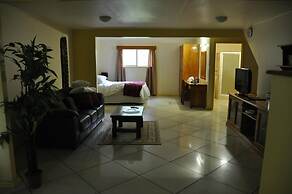 Pacific Gardens Hotel