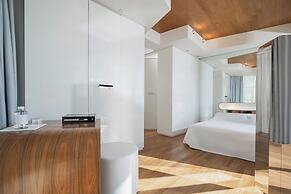 i-Suite Hotel