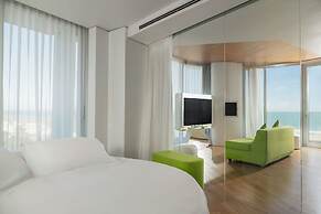 i-Suite Hotel