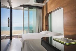 i-Suite Hotel
