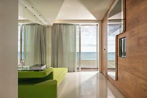 i-Suite Hotel