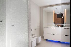 i-Suite Hotel