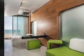 i-Suite Hotel