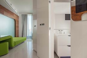 i-Suite Hotel