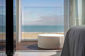 i-Suite Hotel