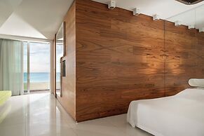 i-Suite Hotel