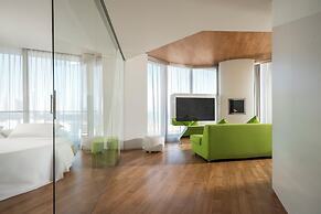 i-Suite Hotel