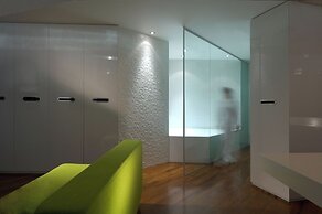i-Suite Hotel