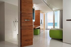 i-Suite Hotel