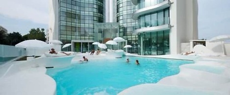 i-Suite Hotel