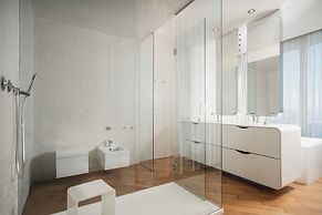 i-Suite Hotel