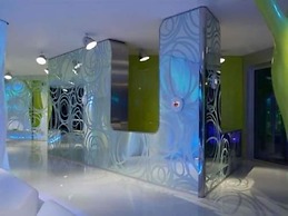 i-Suite Hotel